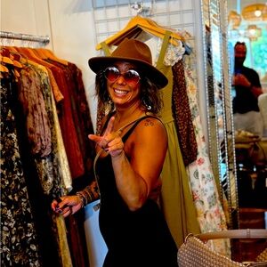 Meet your Posher, Brittany